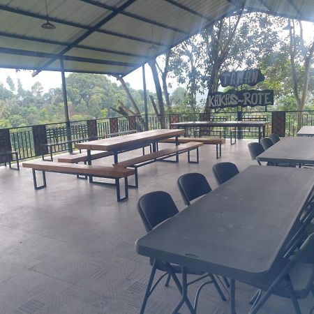 Villa Chacha At Macarena, Megamendung 외부 사진