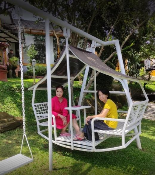 Villa Chacha At Macarena, Megamendung 외부 사진