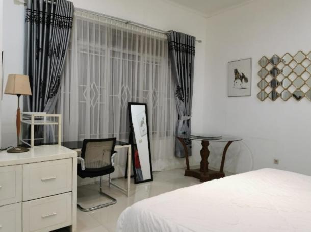 Villa Chacha At Macarena, Megamendung 외부 사진