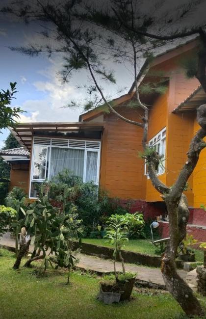 Villa Chacha At Macarena, Megamendung 외부 사진