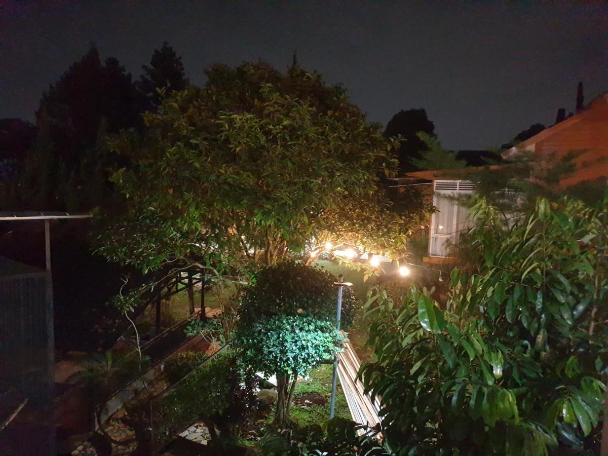 Villa Chacha At Macarena, Megamendung 외부 사진