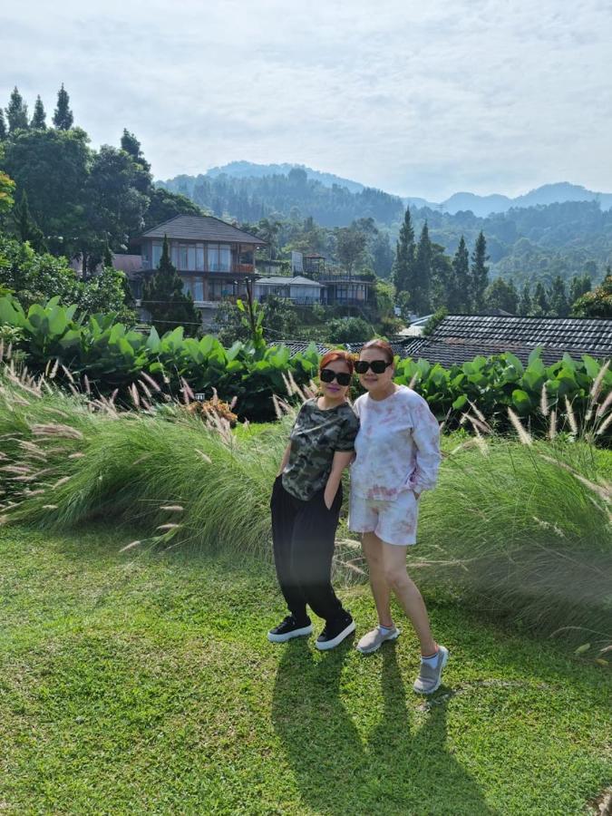 Villa Chacha At Macarena, Megamendung 외부 사진