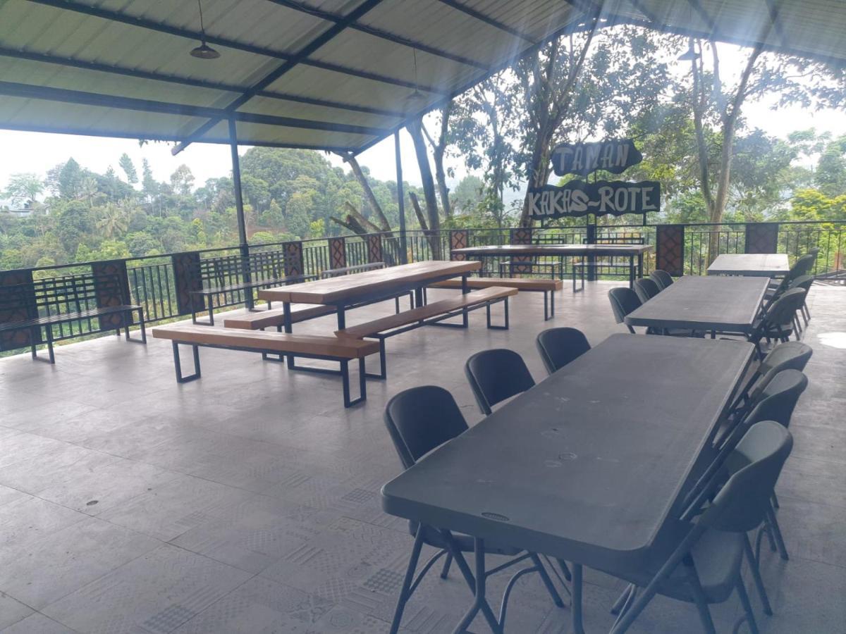 Villa Chacha At Macarena, Megamendung 외부 사진