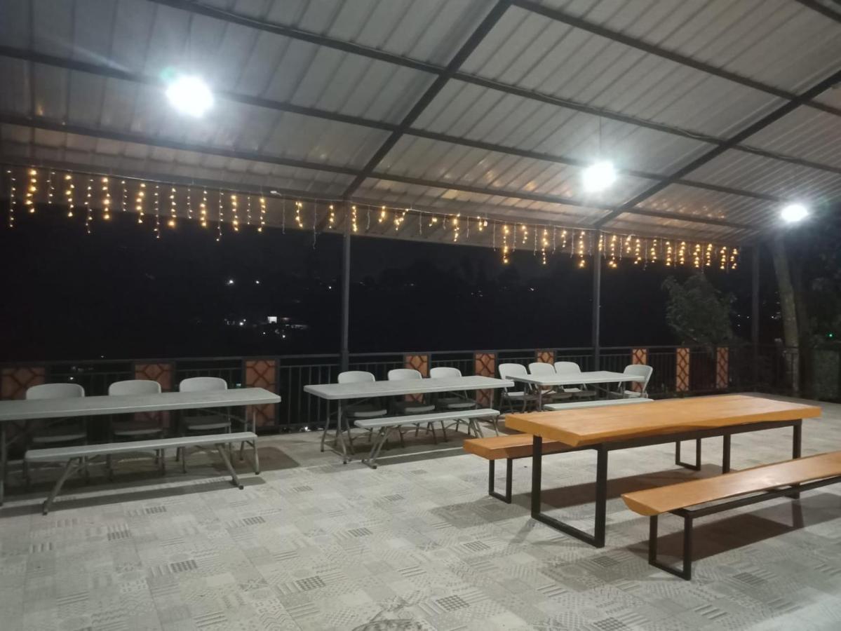 Villa Chacha At Macarena, Megamendung 외부 사진