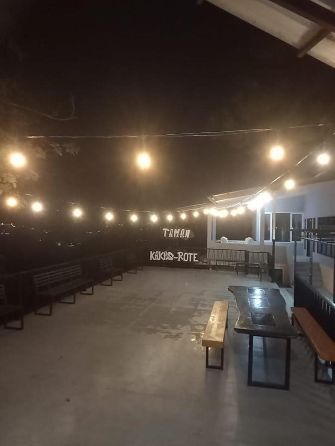 Villa Chacha At Macarena, Megamendung 외부 사진
