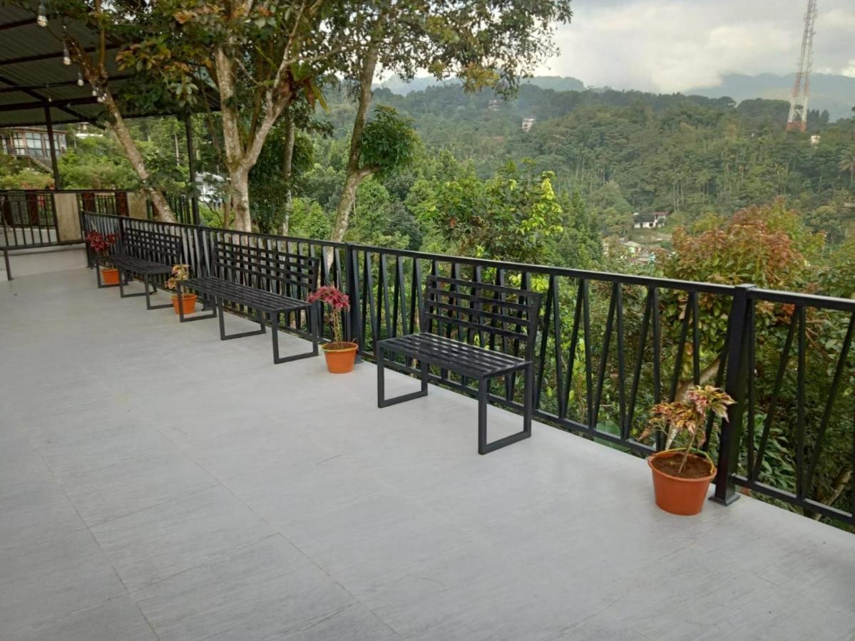 Villa Chacha At Macarena, Megamendung 외부 사진